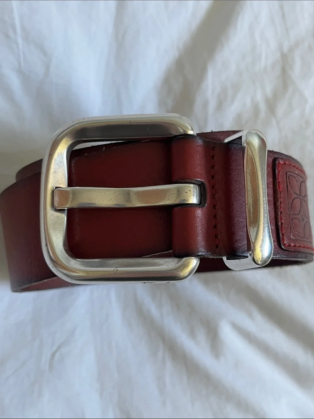 Fossil red leather burgundy maroon deep red floral imprint leather belt